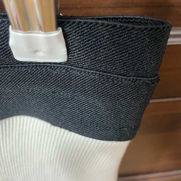 BCBG MAXAZRIA XS White Ribbed Pencil Skirt Office 2 4 Fitted Waist Sample Unique - Picture 14 of 15